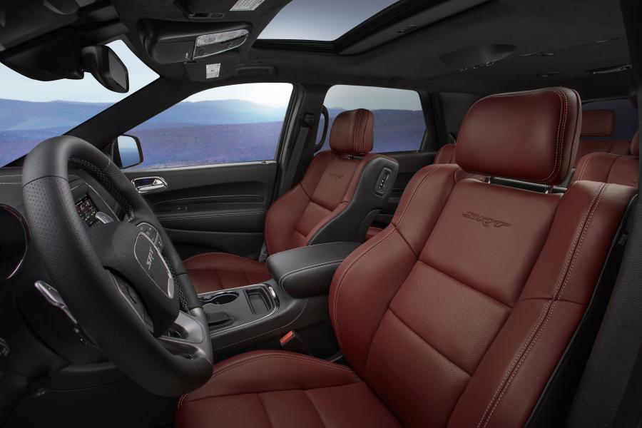 Интерьер Dodge Durango SRT (WD) 2017 года  (фото 47 из 100)